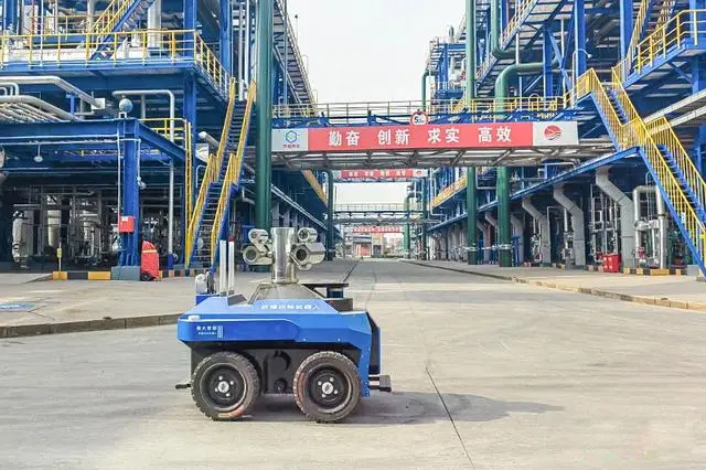 機(jī)器人.png